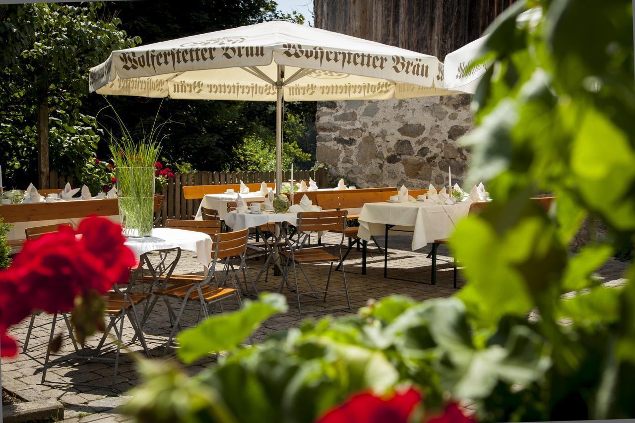 Aicha vorm Wald Hotel Wirtshaus Am Schloss מראה חיצוני תמונה