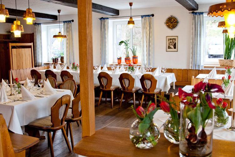 Aicha vorm Wald Hotel Wirtshaus Am Schloss מראה חיצוני תמונה