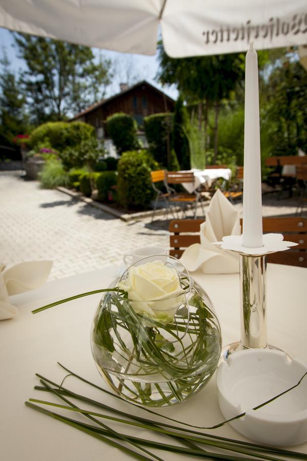 Aicha vorm Wald Hotel Wirtshaus Am Schloss מראה חיצוני תמונה